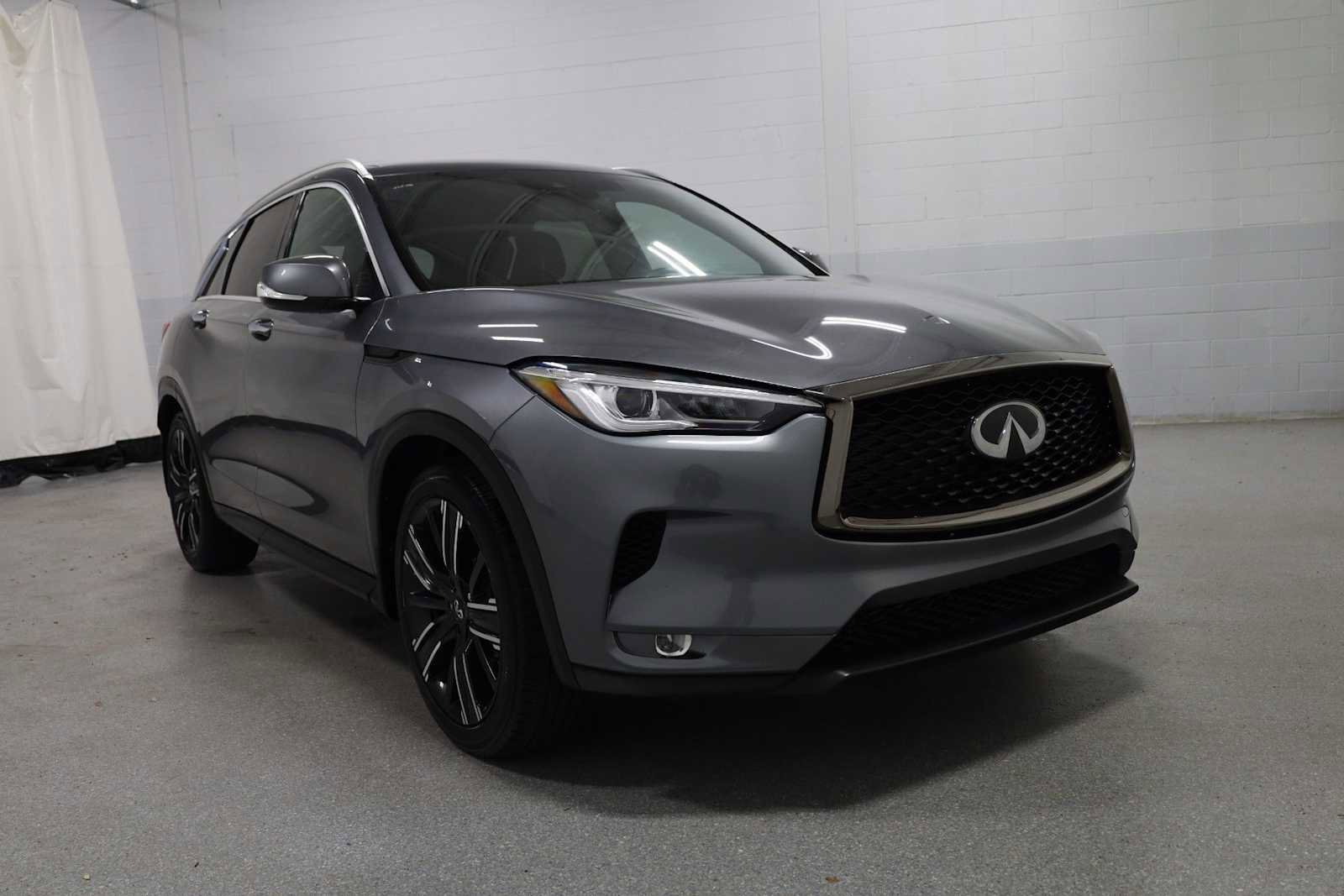 Used 2021 INFINITI QX50 Luxe w/ Appearance Package image 13