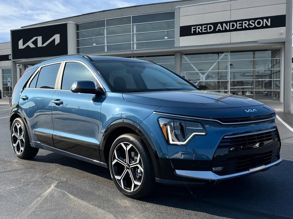 New 2025 Kia Niro SX Touring image 1