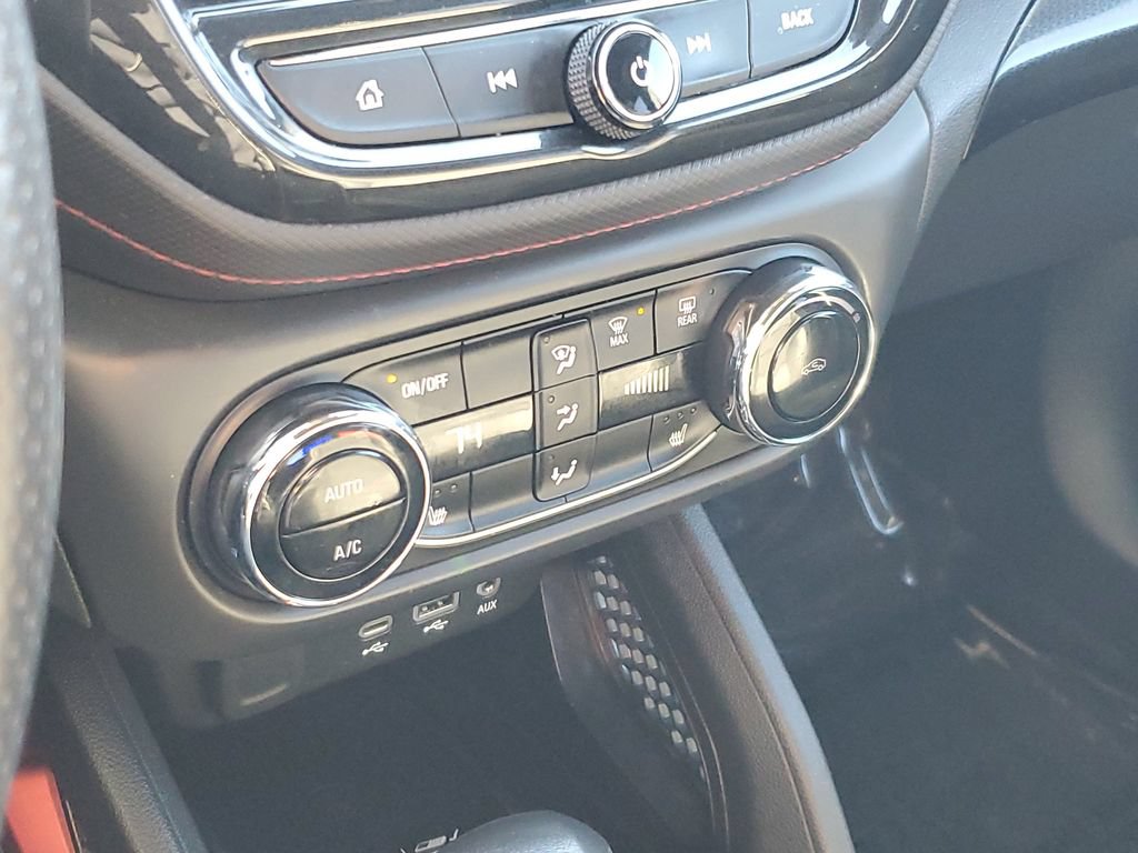 Used 2022 Chevrolet TrailBlazer RS w/ Sun and Liftgate Package FWD image 19