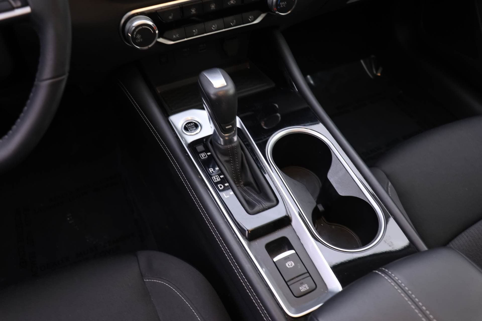 Used 2023 Nissan Altima 2.5 SV w/ SV Premium Package image 11