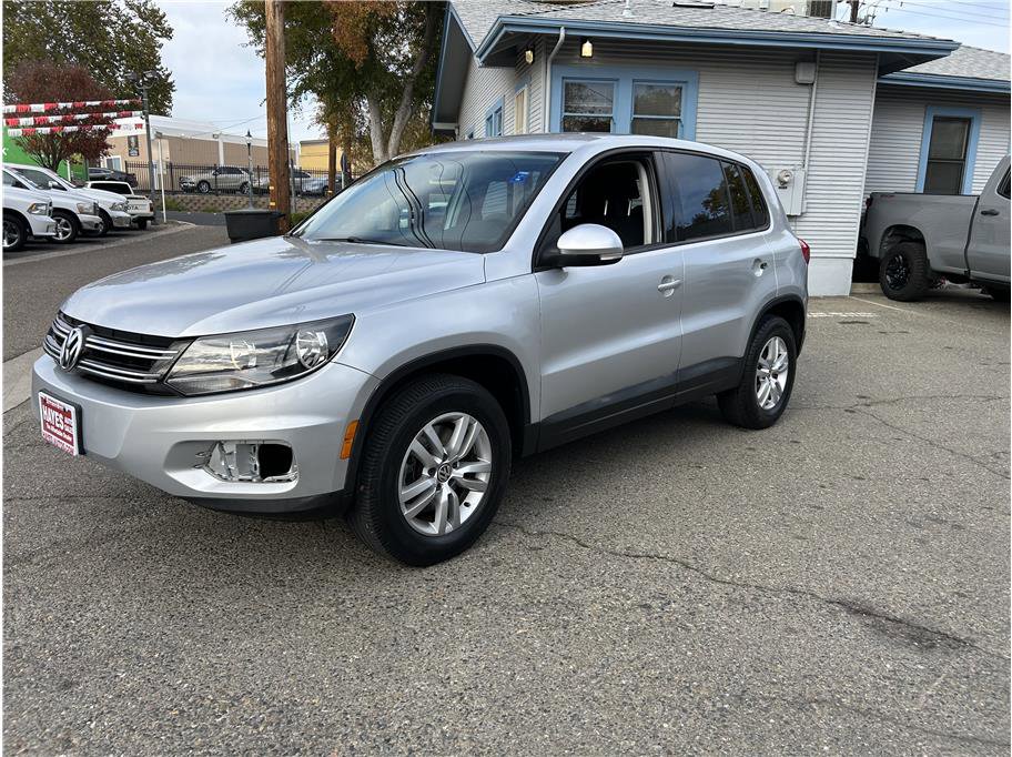 Used 2013 Volkswagen Tiguan S image 3