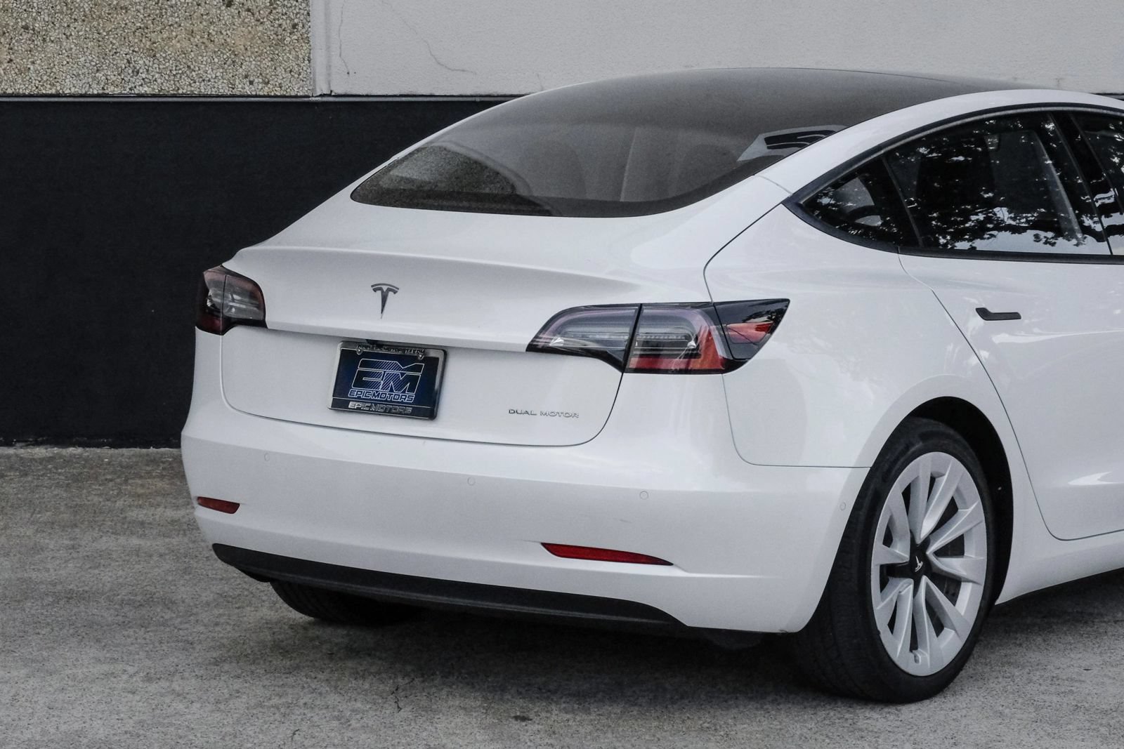 Used 2022 Tesla Model 3 Long Range AWD/4WD image 11