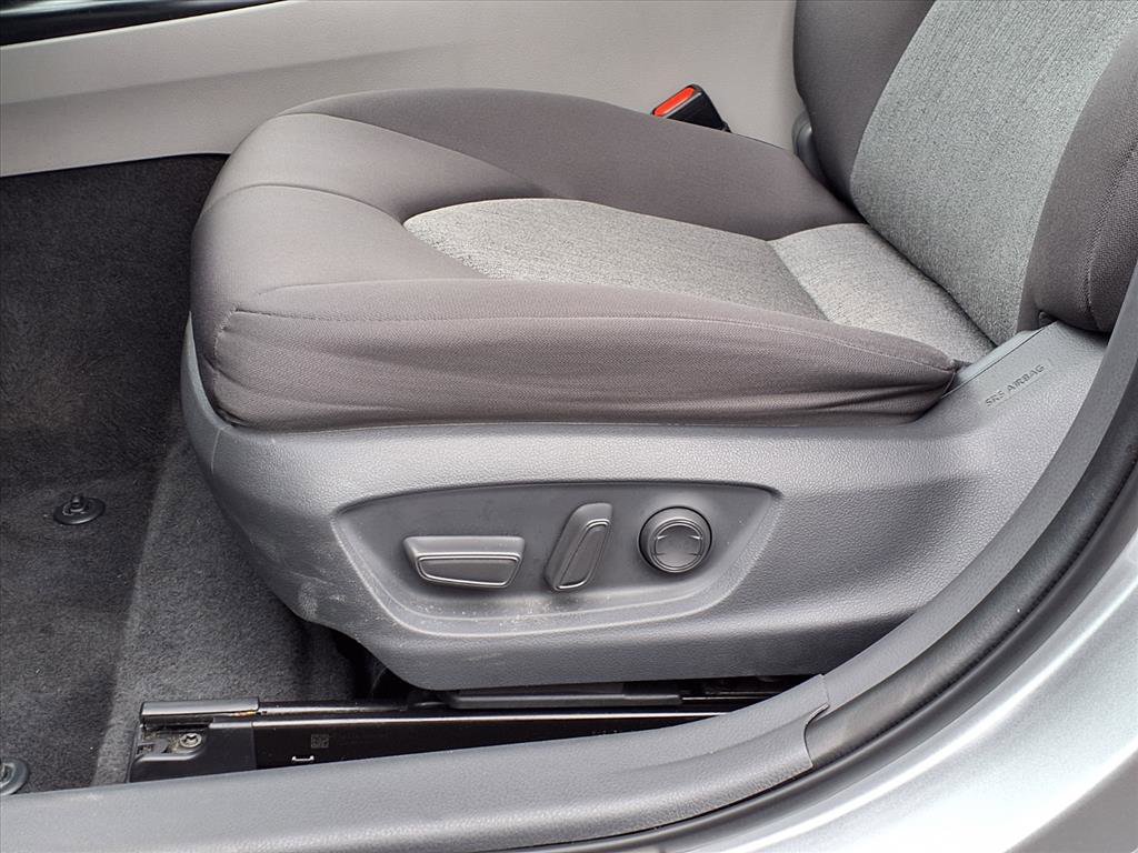 Used 2019 Toyota Camry LE image 27