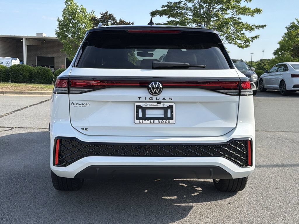 New 2026 Volkswagen Tiguan SE R-Line FWD image 4