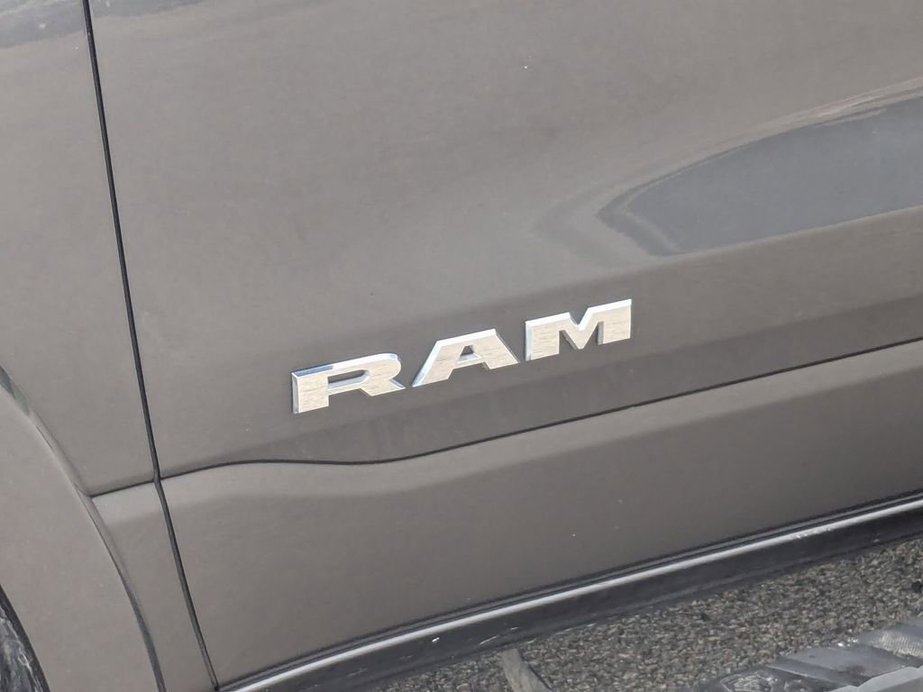 Used 2022 RAM 1500 Laramie AWD/4WD image 10
