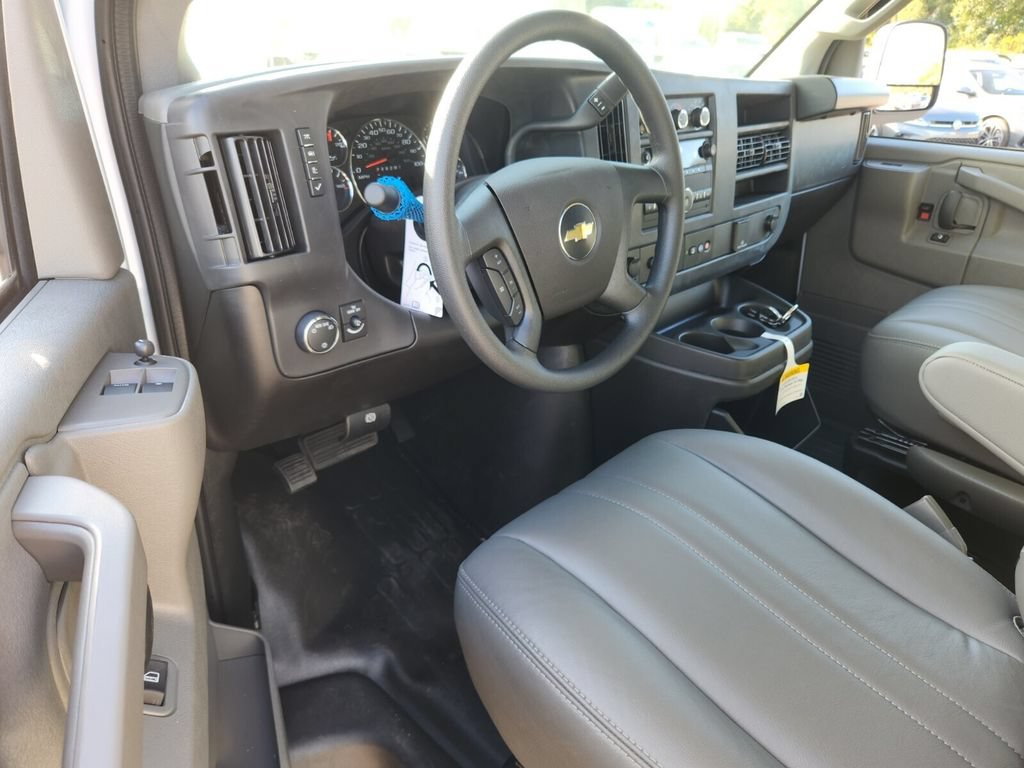 New 2025 Chevrolet Express 2500 w/ Communications Package RWD image 7