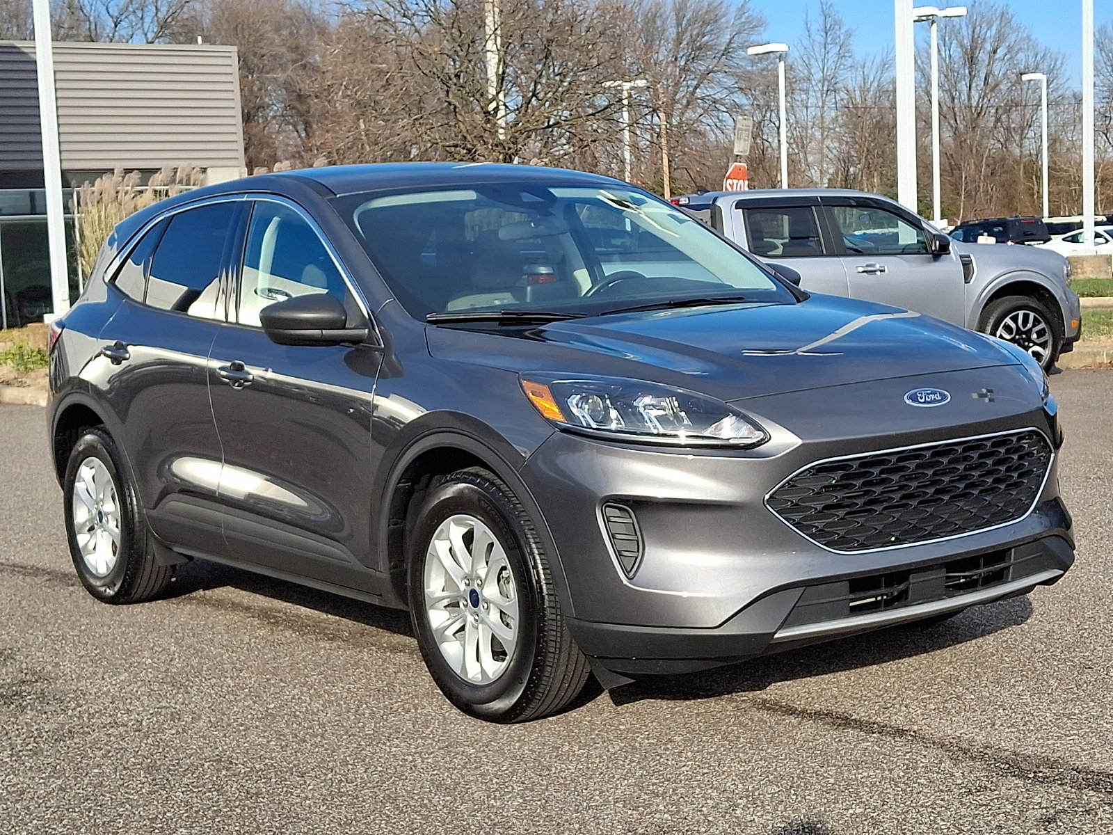 Certified 2022 Ford Escape SE image 2