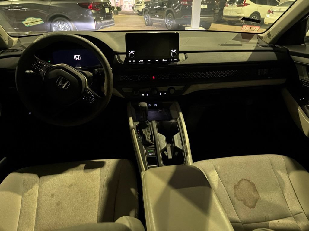 Used 2023 Honda Accord LX image 9