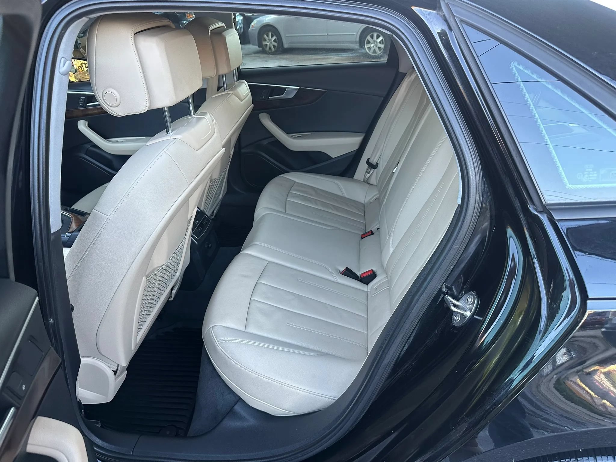 Used 2017 Audi A4 2.0T Premium w/ Convenience Package FWD image 10