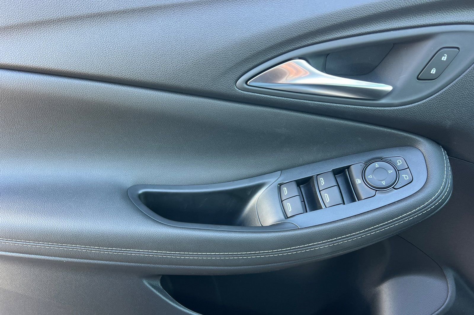 New 2026 Buick Encore GX Preferred w/ Comfort Package image 9