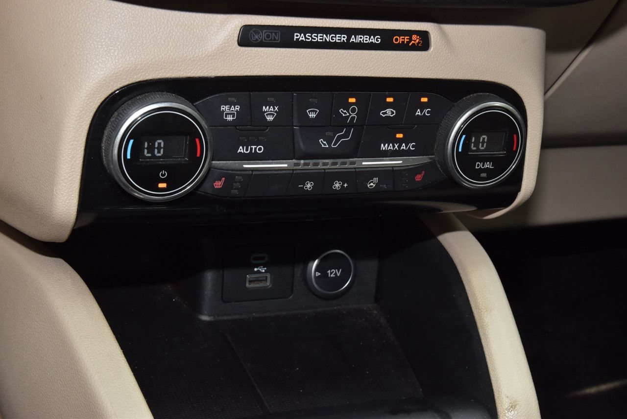 Used 2021 Ford Escape SE w/ SE Sport Appearance Package FWD image 30