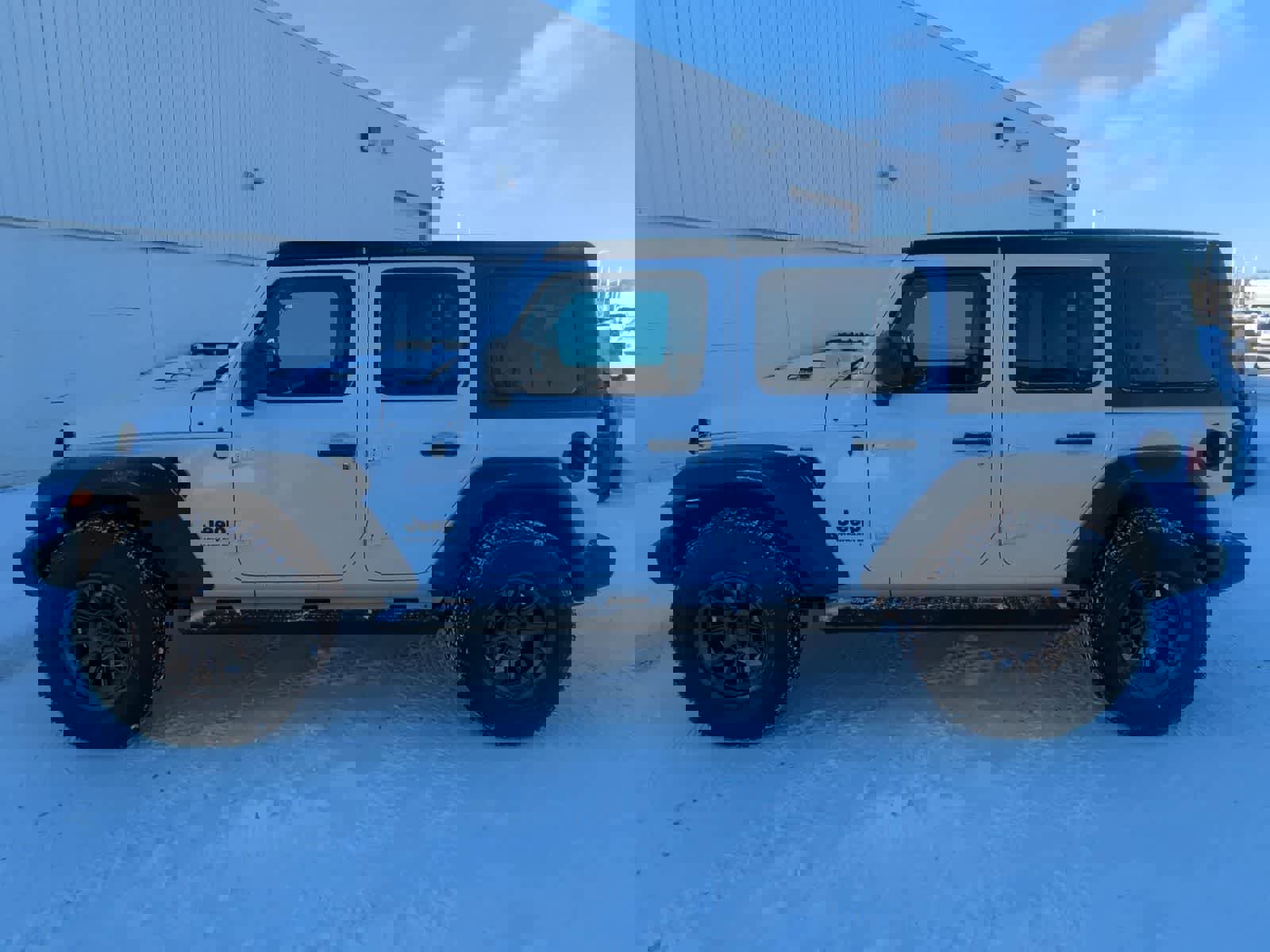 Used 2026 Jeep Wrangler Sport AWD/4WD image 11