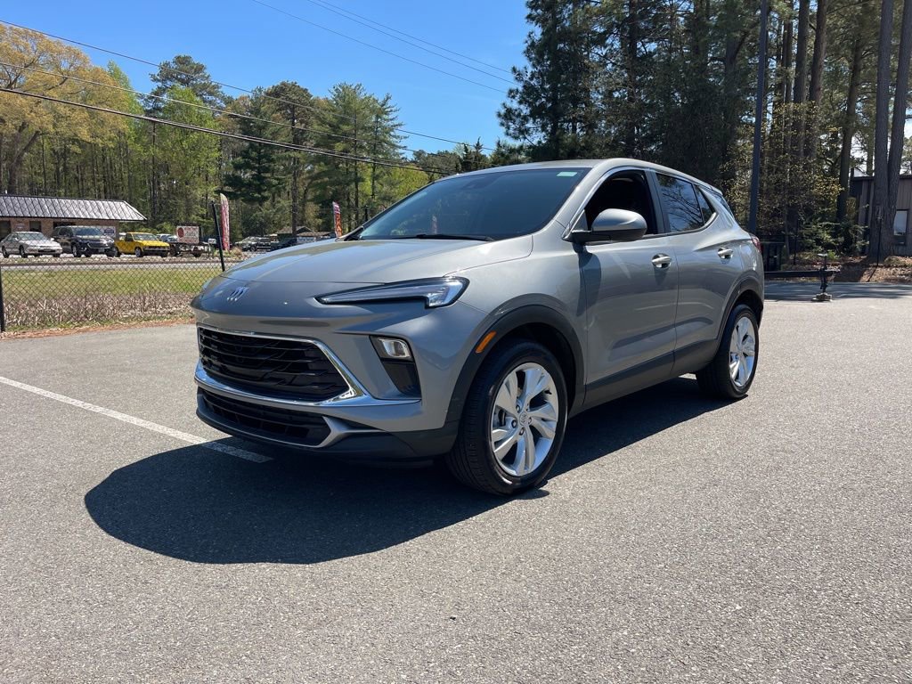 Used 2025 Buick Encore GX Preferred FWD image 2