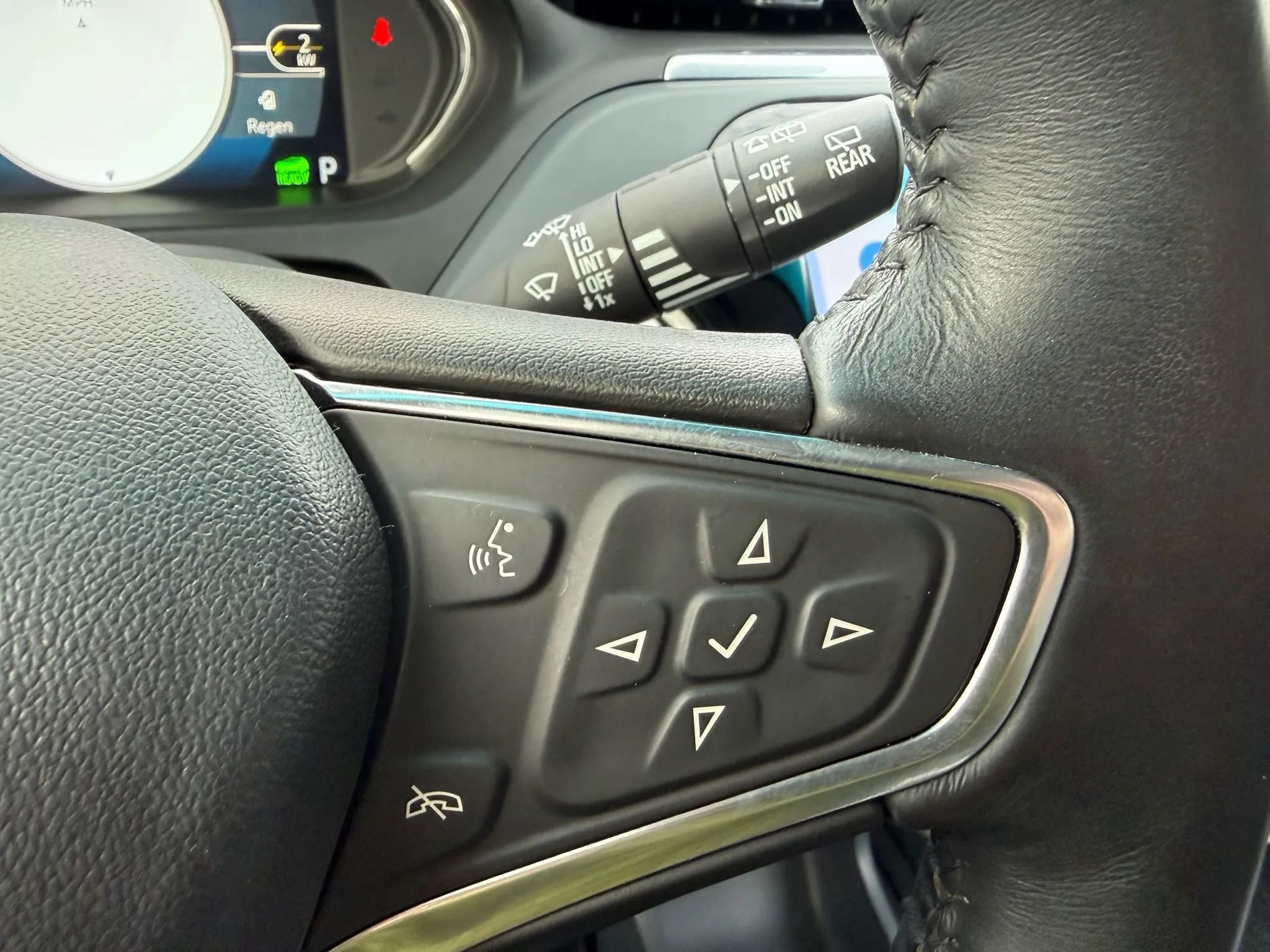 Used 2017 Chevrolet Bolt Premier w/ Driver Confidence II Package image 26