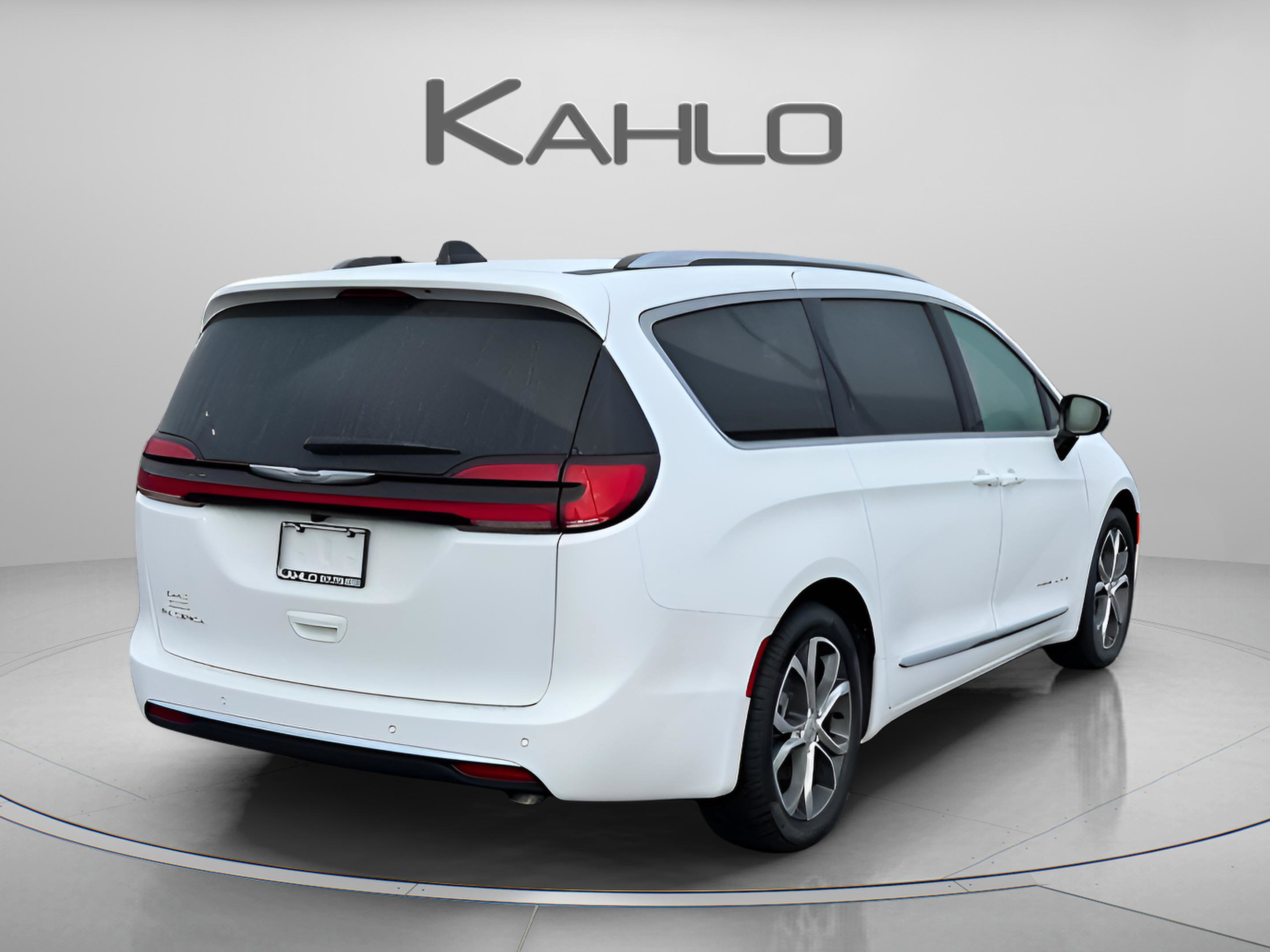 New 2026 Chrysler Pacifica Pinnacle image 5