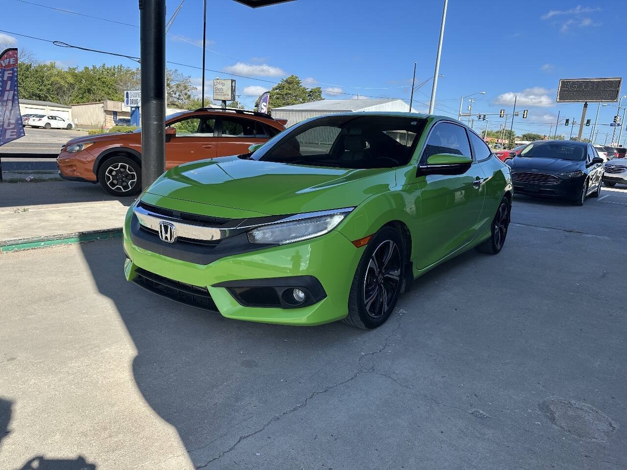 Used 2018 Honda Civic Touring image 4