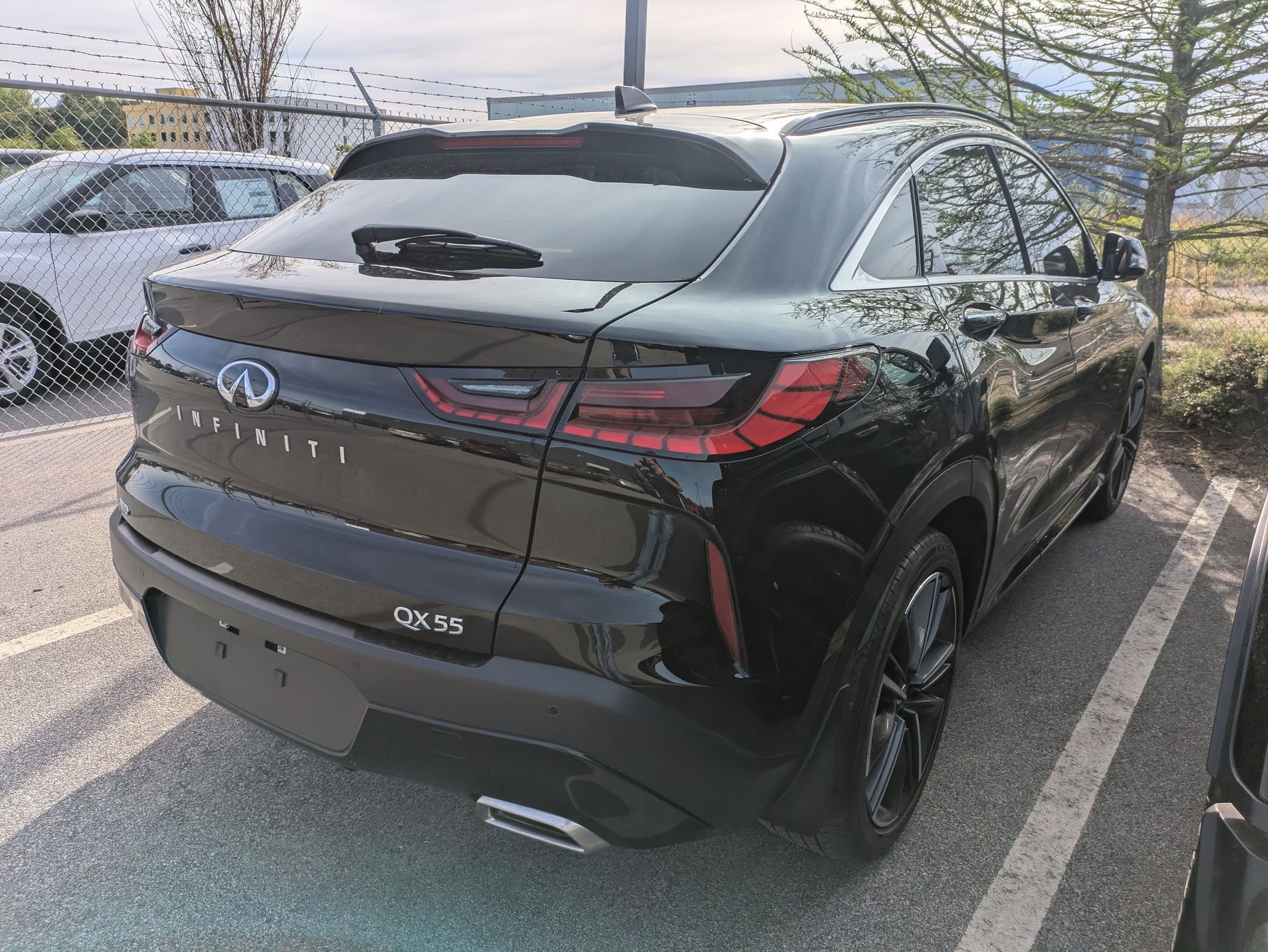 Used 2025 INFINITI QX55 Essential image 6