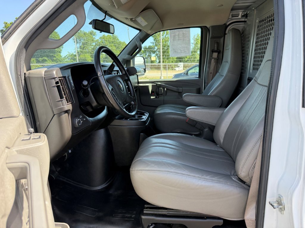 Used 2022 Chevrolet Express 2500 w/ Driver Convenience Package RWD image 14