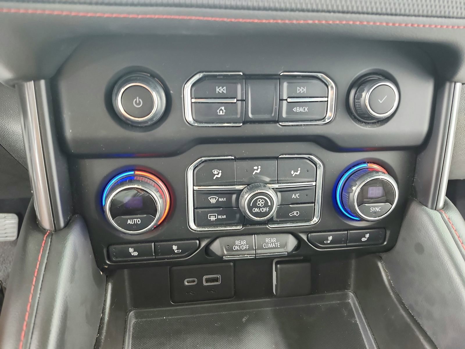 Used 2021 Chevrolet Tahoe RST w/ Luxury Package image 29