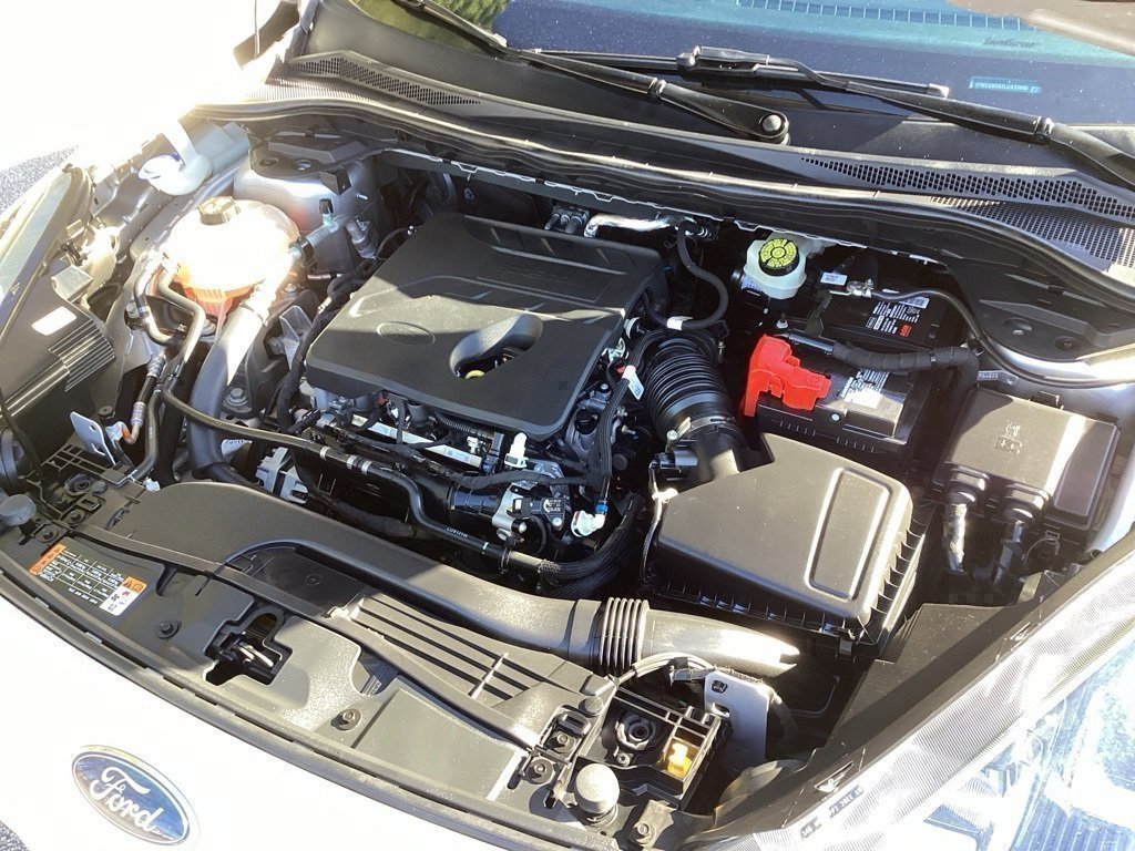 Used 2020 Ford Escape SE image 19