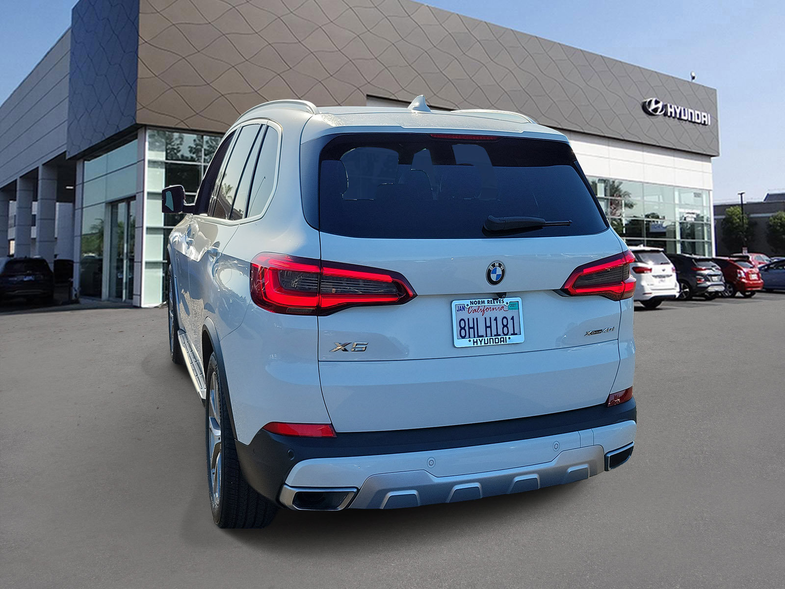 Used 2019 BMW X5 xDrive40i w/ Convenience Package AWD/4WD image 4