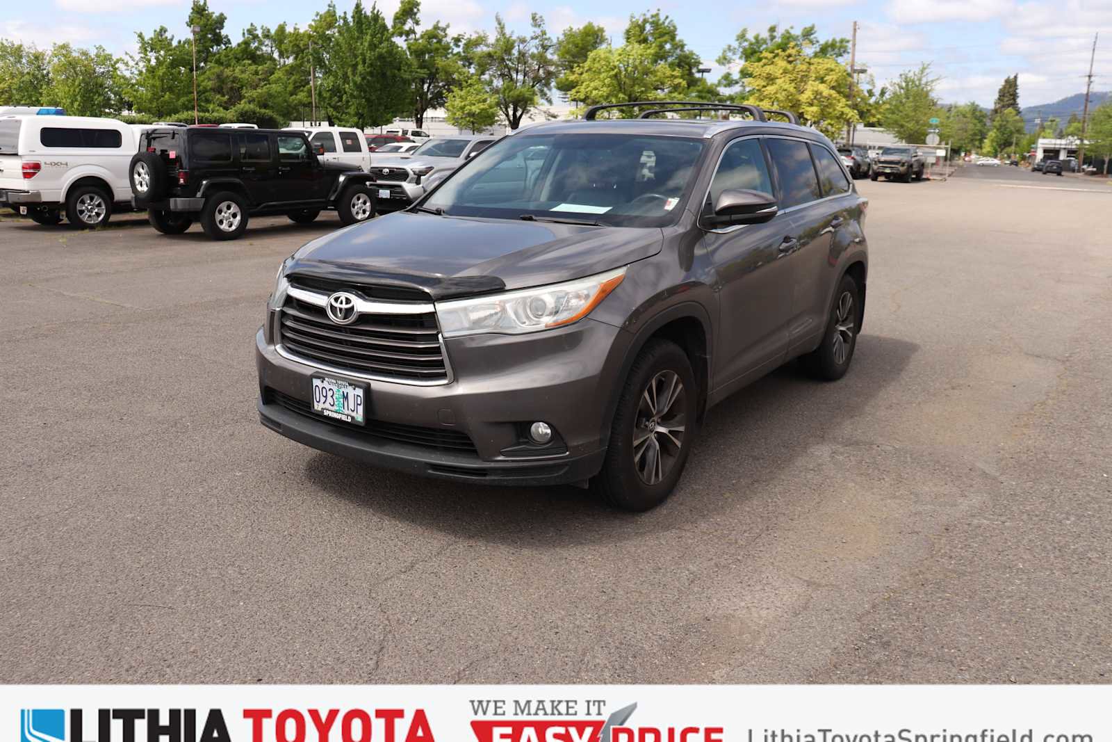 Used 2016 Toyota Highlander XLE AWD/4WD image 1