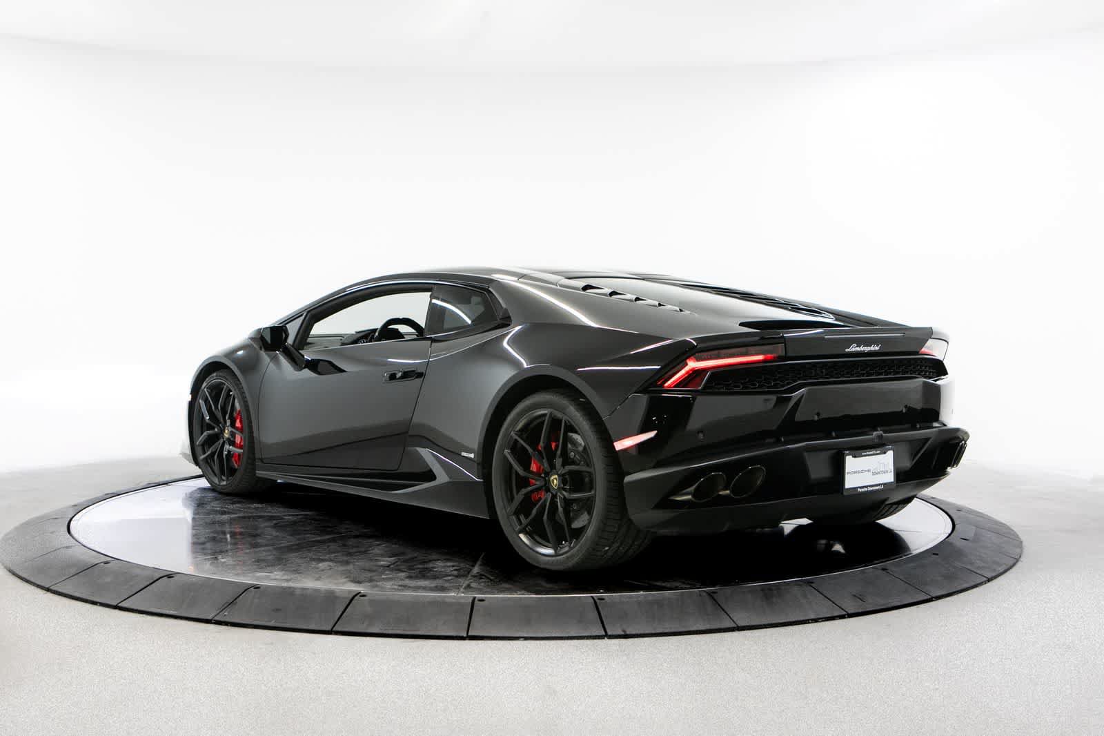 Used 2015 Lamborghini Huracan LP 610-4 AWD/4WD image 3