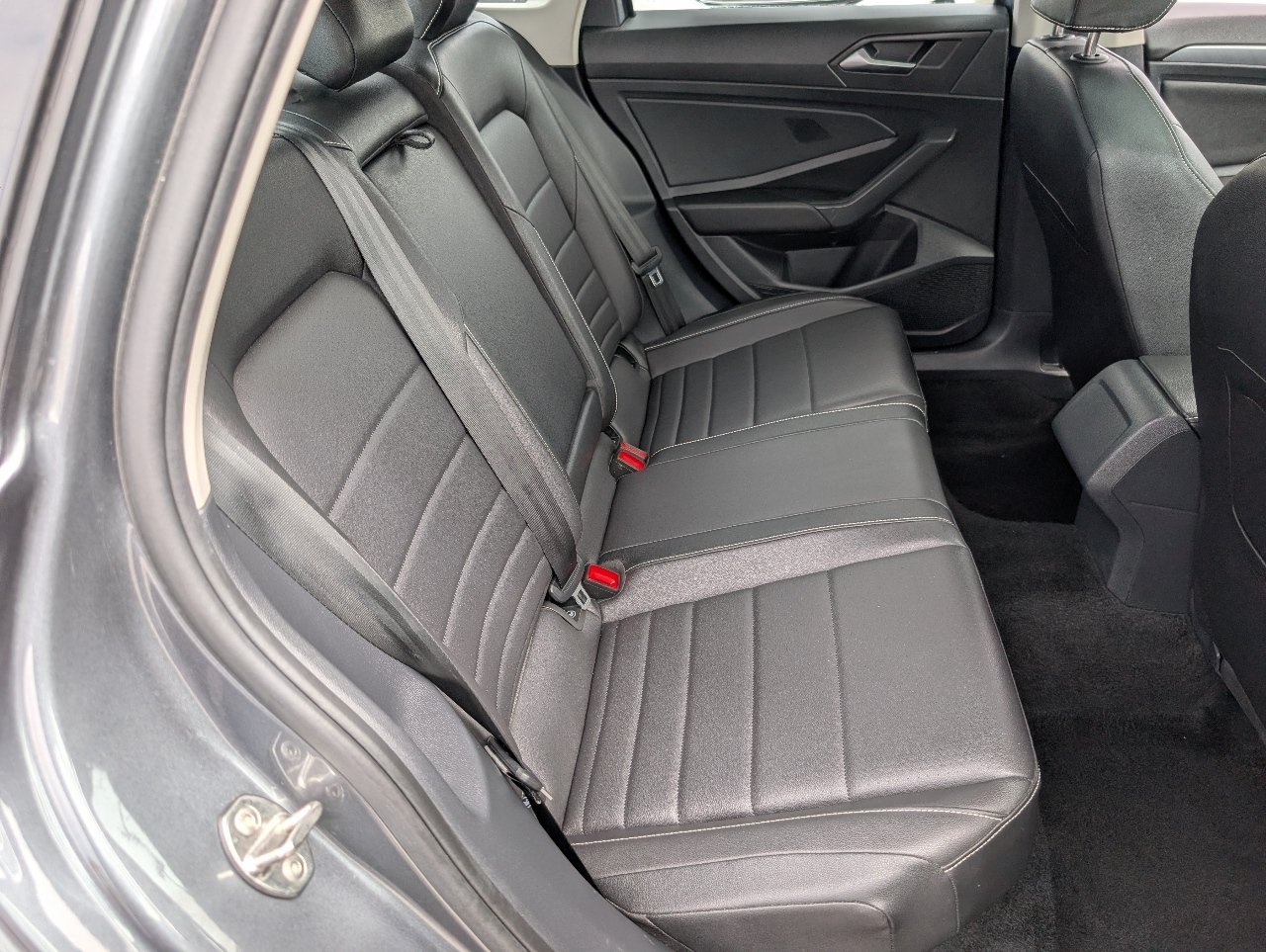 Used 2024 Volkswagen Jetta SE FWD image 5