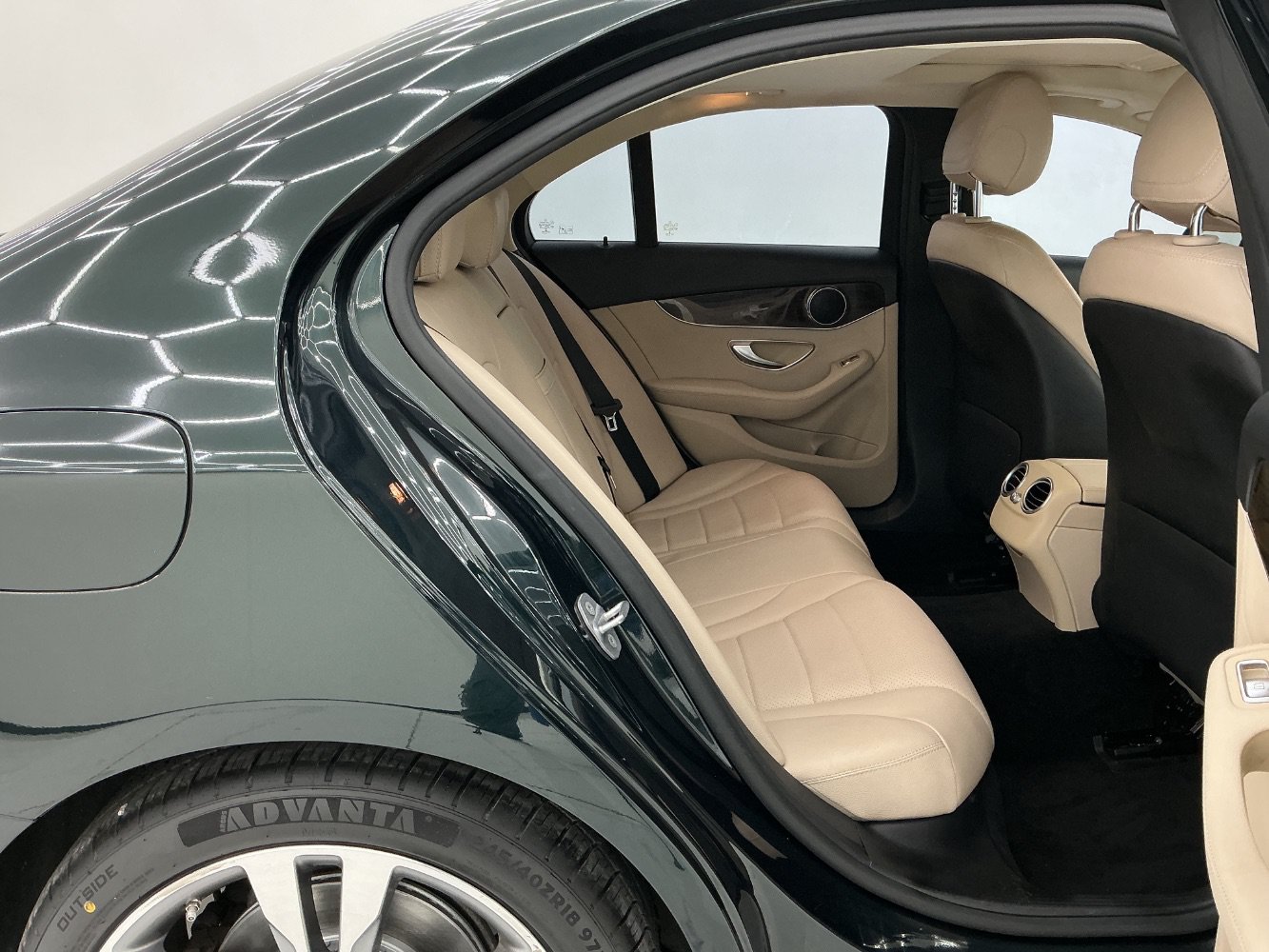 Used 2019 Mercedes-Benz C 300 Sedan image 24