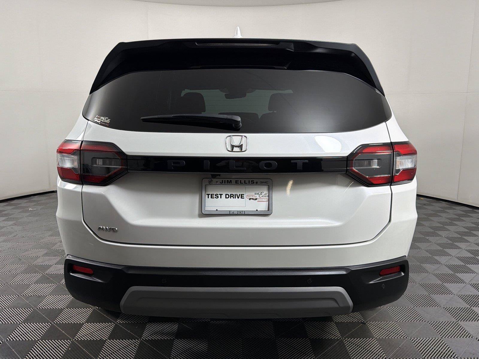 Used 2025 Honda Pilot EX-L image 5