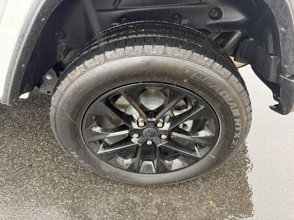 Certified 2025 Jeep Wrangler Unlimited Sahara w/ Safety Group image 13