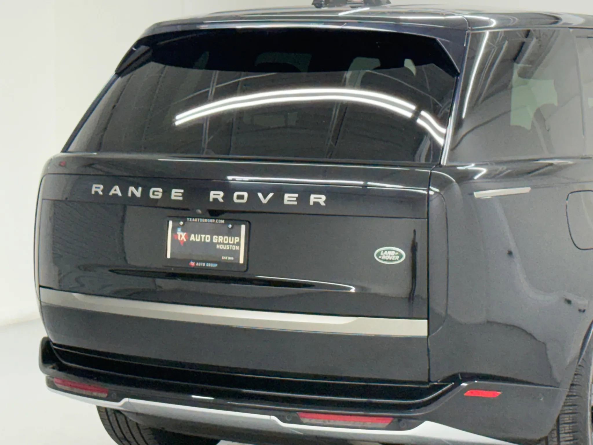 Used 2023 Land Rover Range Rover SE image 35