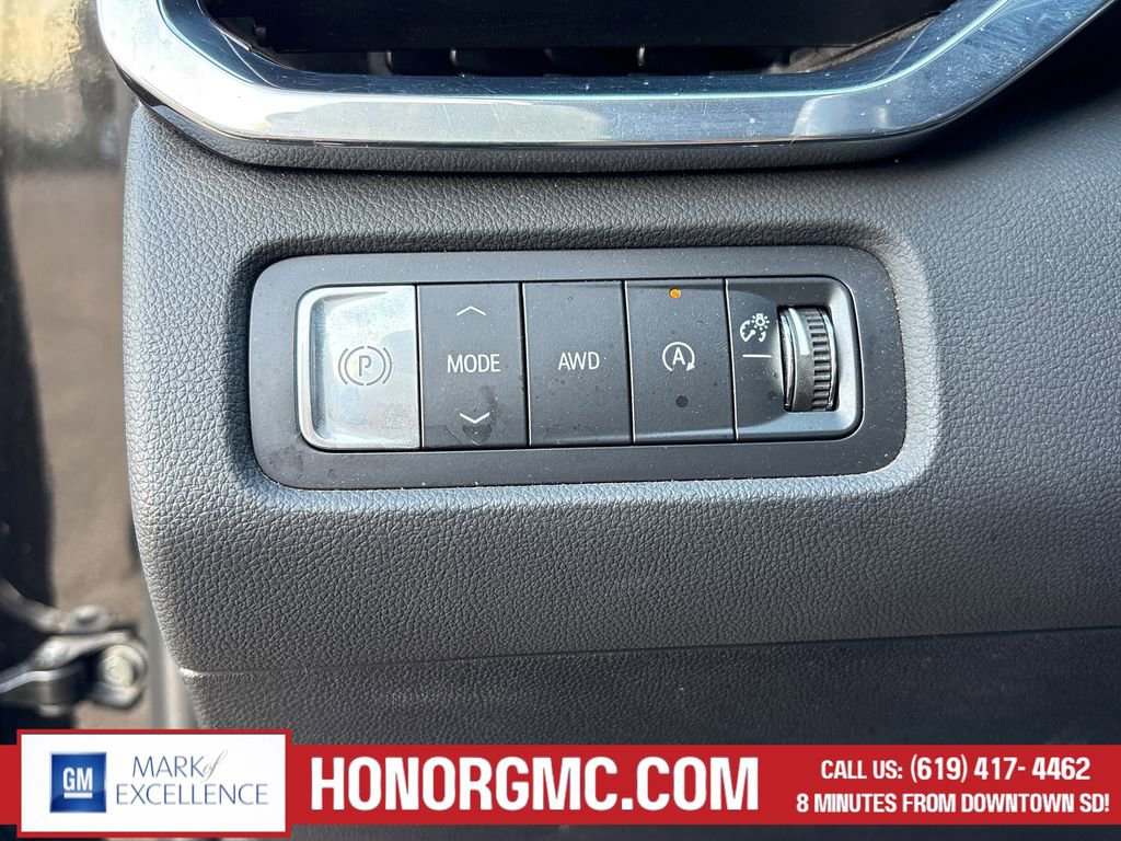 Used 2024 GMC Acadia Elevation image 12