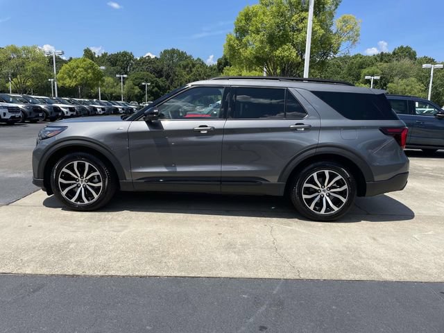 Used 2025 Ford Explorer ST-Line RWD image 34