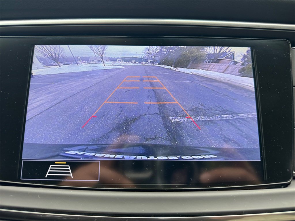 Used 2020 Buick Enclave Essence image 25