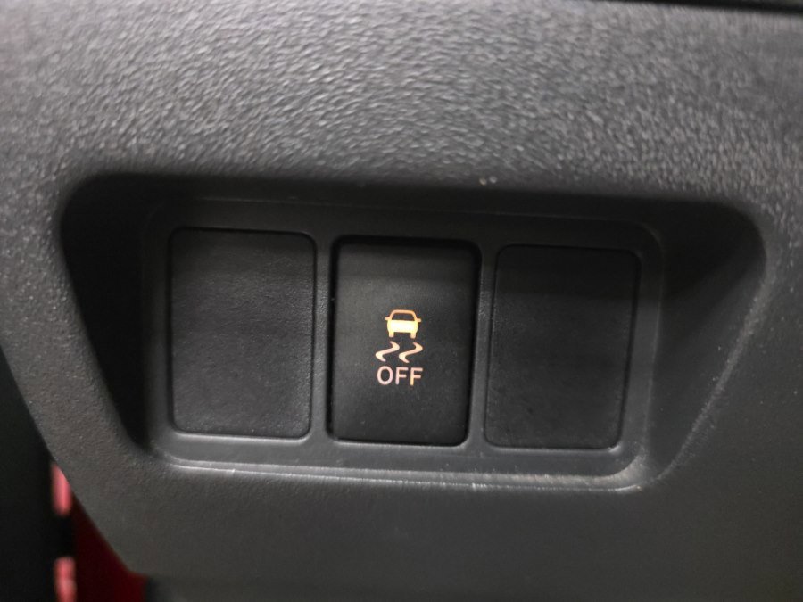 Used 2015 Scion xB FWD image 23