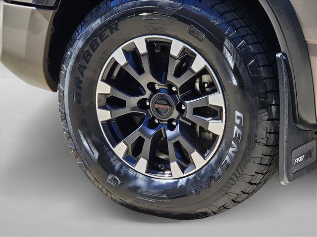 Used 2021 Nissan Titan PRO-4X w/ Pro-4x Convenience Package AWD/4WD image 9