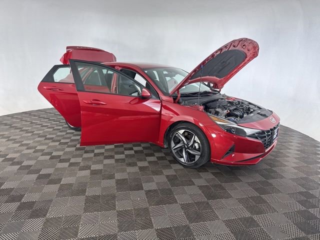 Used 2023 Hyundai Elantra SEL w/ Convenience Package image 13