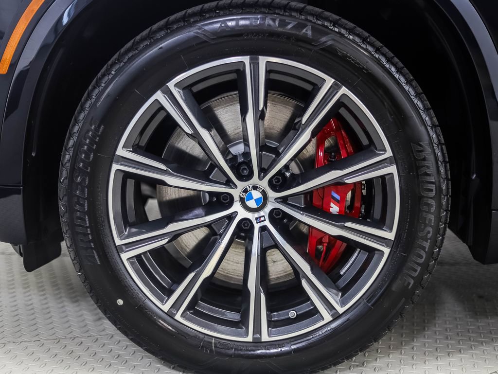 New 2026 BMW X5 M60i w/ Climate Comfort Package image 2