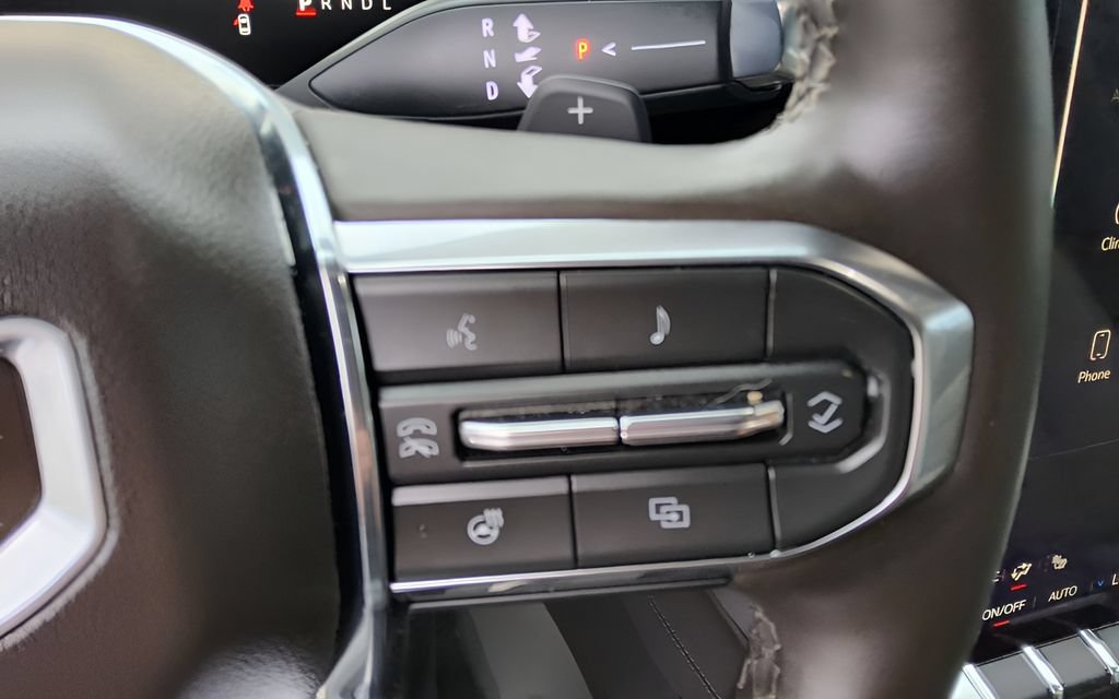 Used 2025 GMC Yukon XL Elevation AWD/4WD image 19