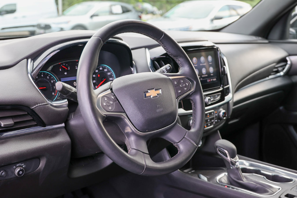 Used 2023 Chevrolet Traverse LT FWD image 34
