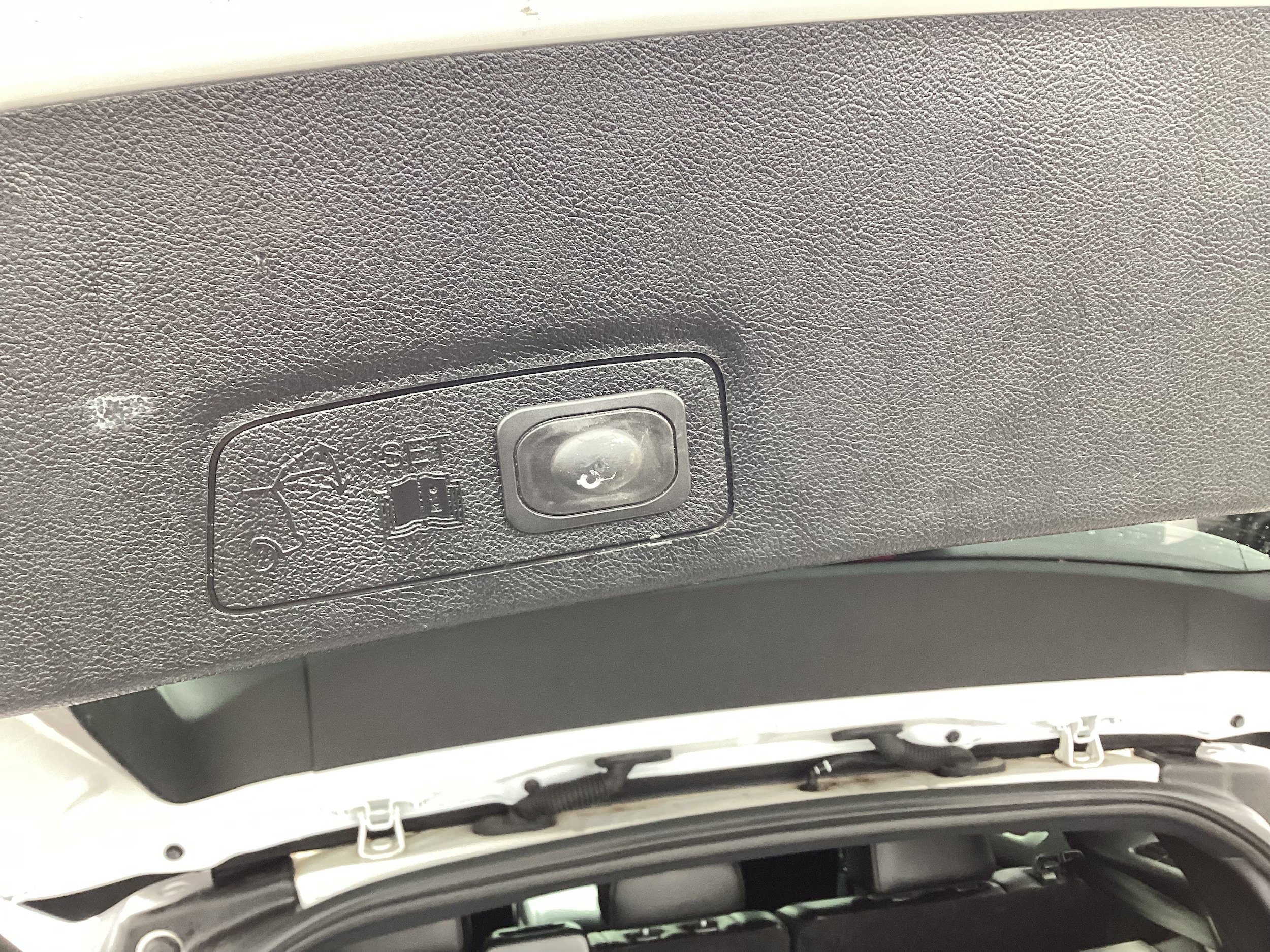 Used 2019 Lincoln MKC Select w/ Select Plus Package AWD/4WD image 15