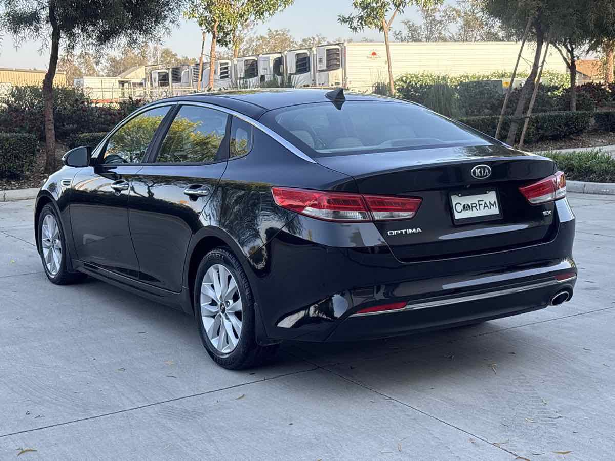 Used 2016 Kia Optima EX image 5