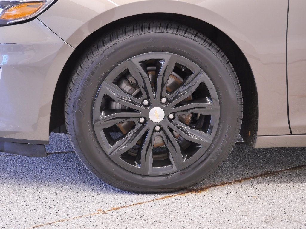 Used 2020 Chevrolet Malibu LT FWD image 12