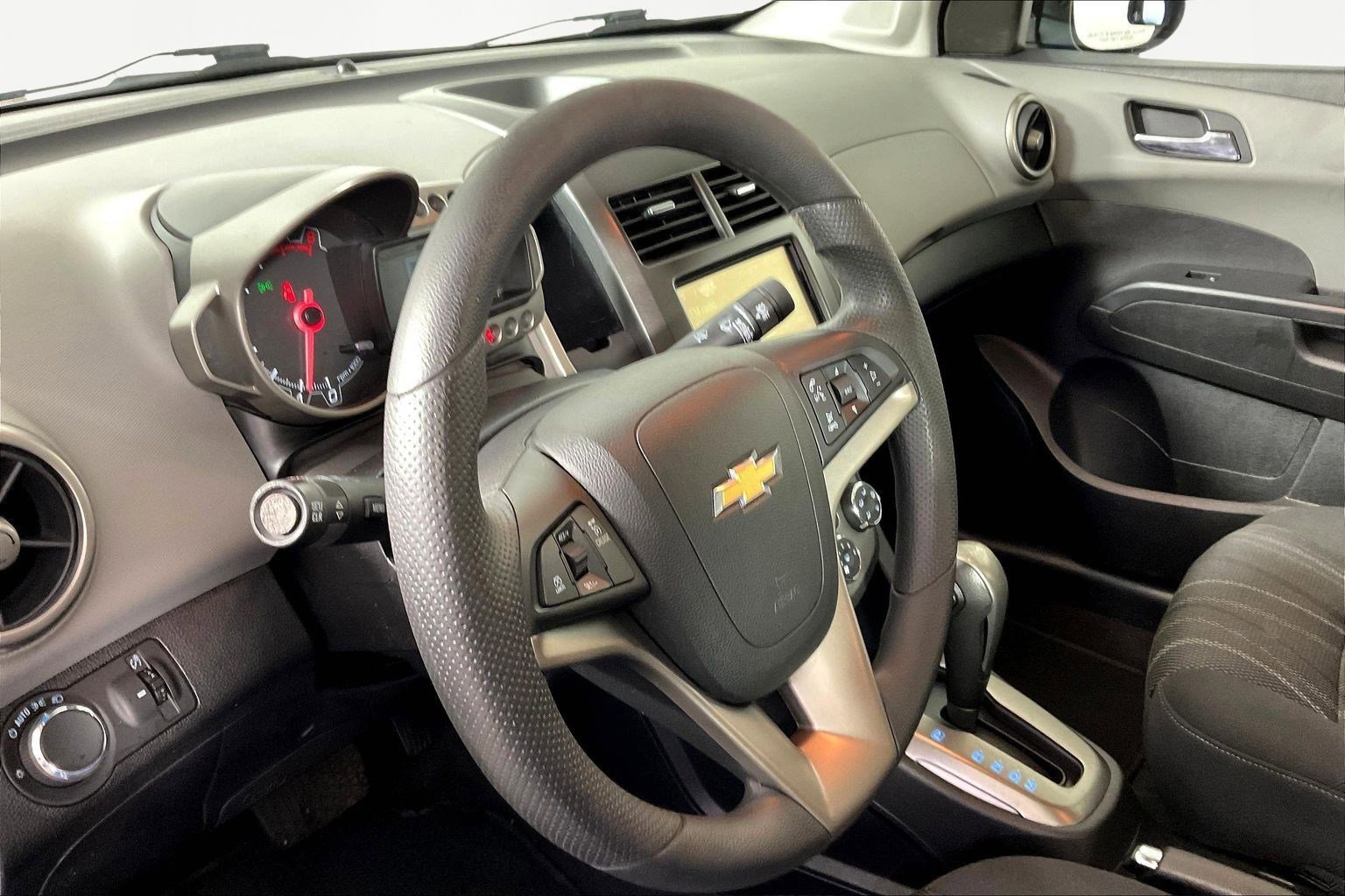 Used 2016 Chevrolet Sonic LT FWD image 16