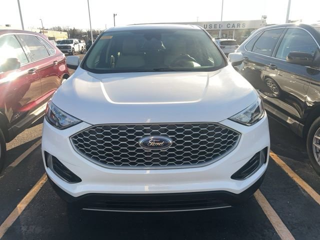 Used 2023 Ford Edge SEL image 2