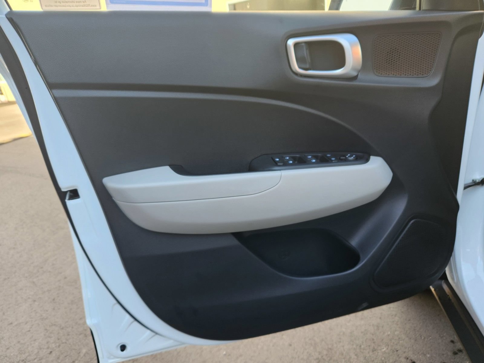 New 2026 Hyundai Venue SEL FWD image 21