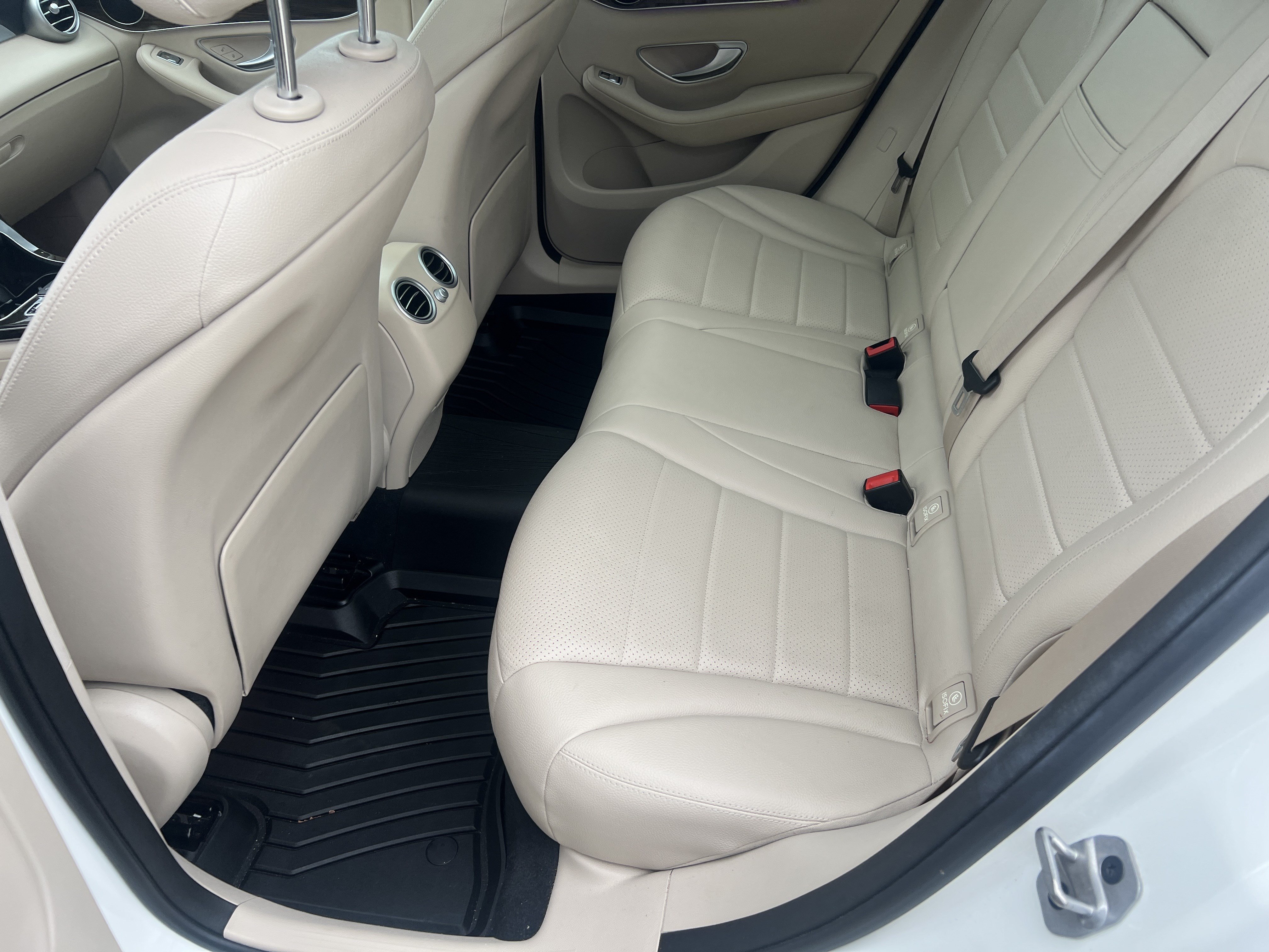 Certified 2022 Mercedes-Benz GLC 300 image 33