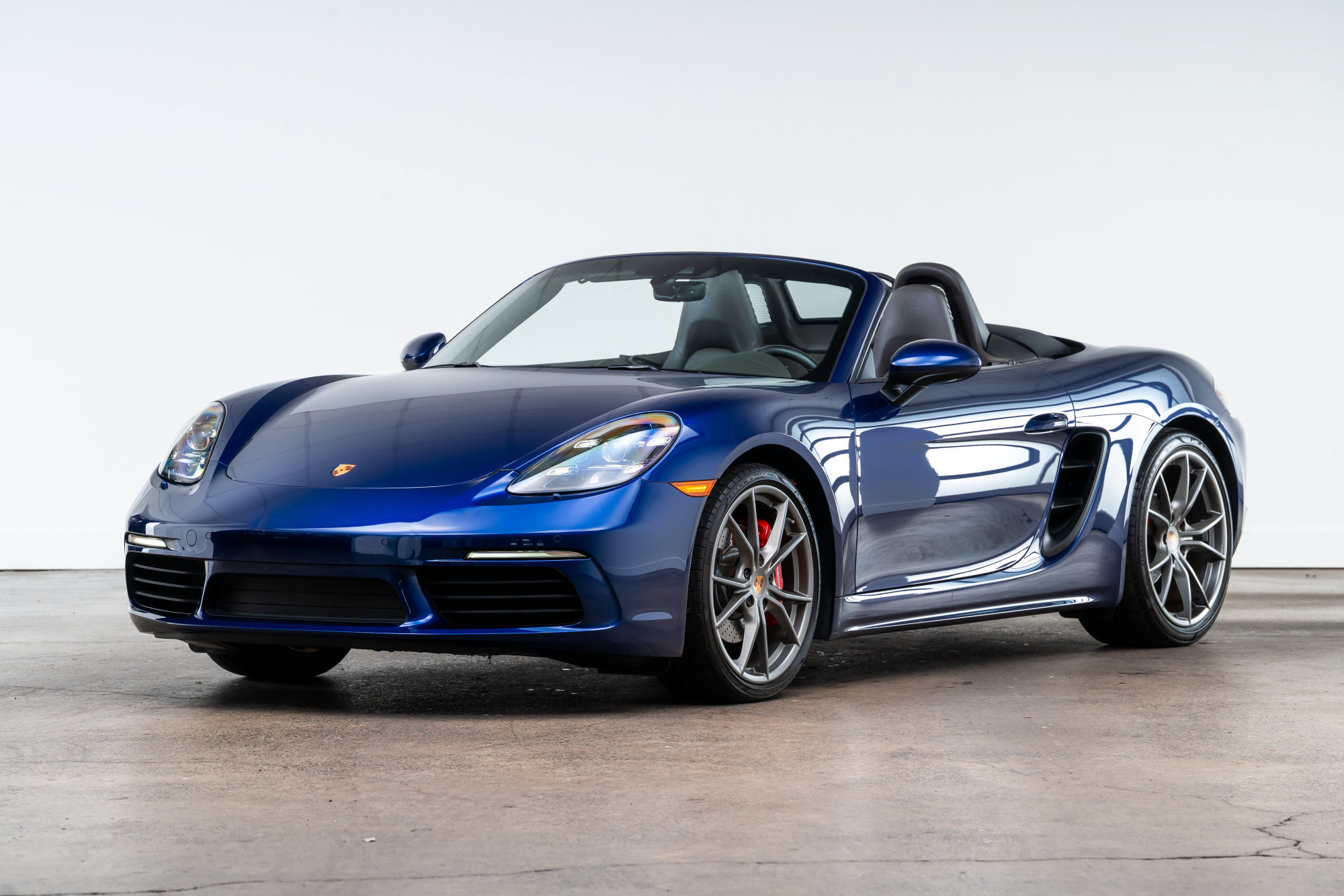 Used 2021 Porsche 718 Boxster S RWD image 4