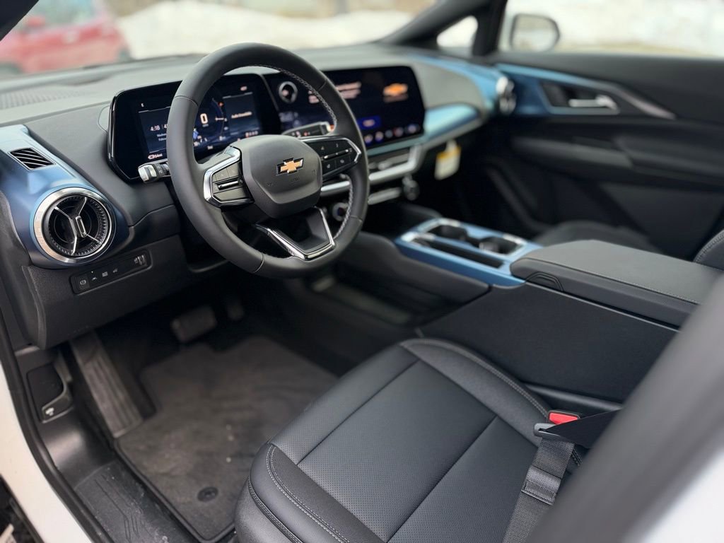 New 2026 Chevrolet Equinox EV LT image 13